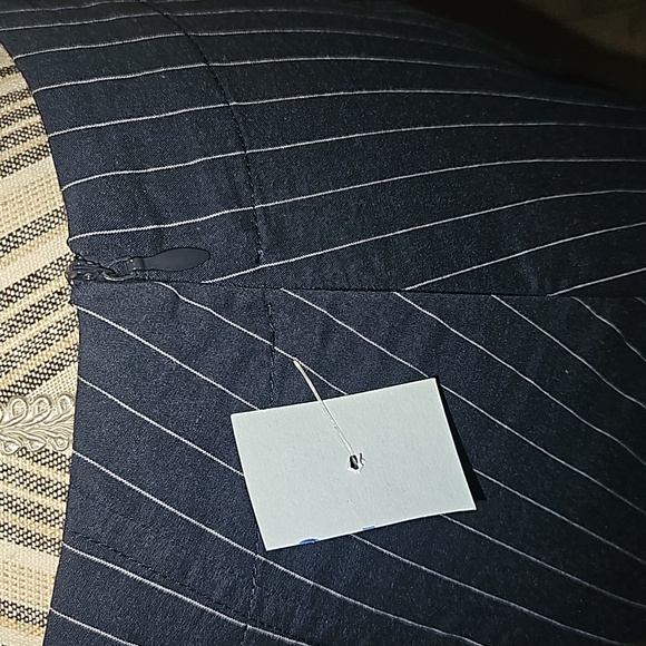 AUGUST 1 EIGHT Women Pin Stripe pattern Circle Asymmetrical cut Size S - Picture 14 of 16